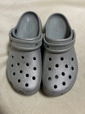 CROCS Women’s Classic Platform Sparkle Clog in Silver